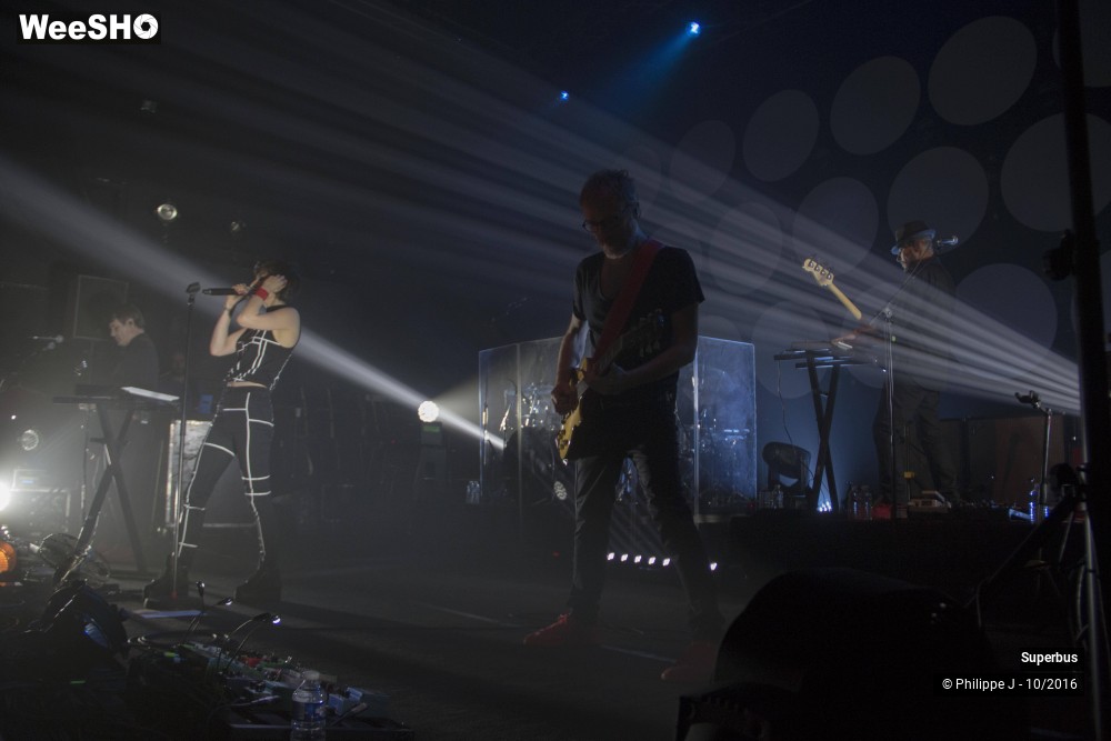 19/20 photos du spectacle Superbus