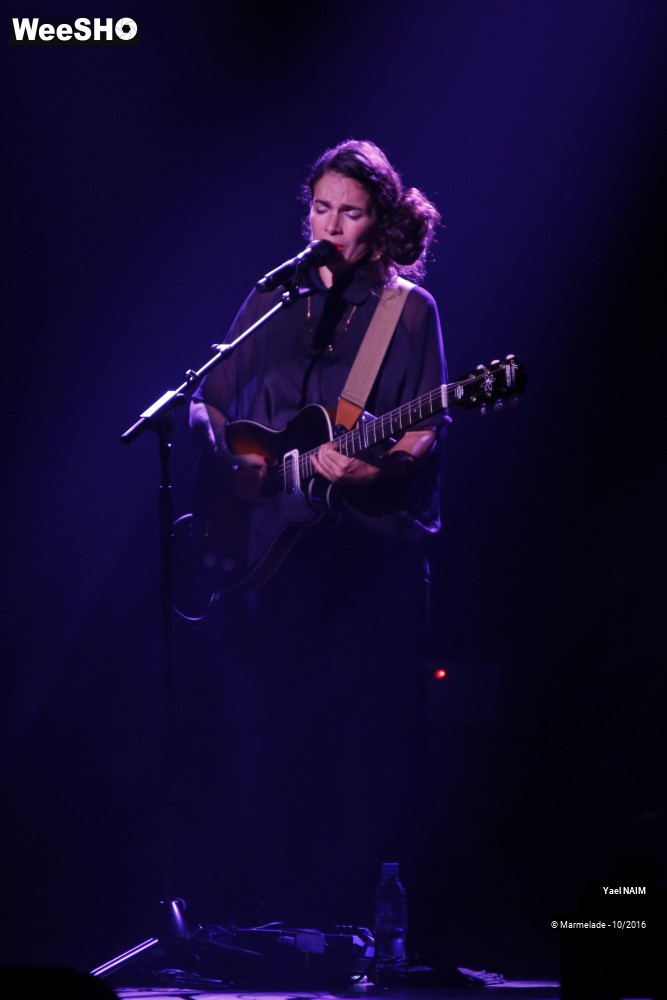 2/40 photos du spectacle Yael Naim