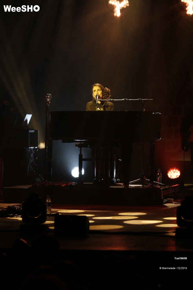 12/40 photos du spectacle Yael Naim