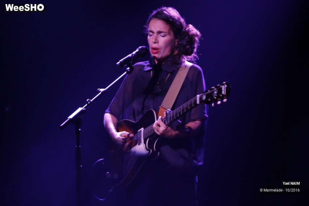 17/40 photos du spectacle Yael Naim