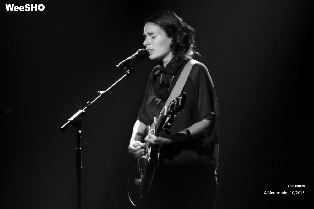 22/40 photos du spectacle Yael Naim