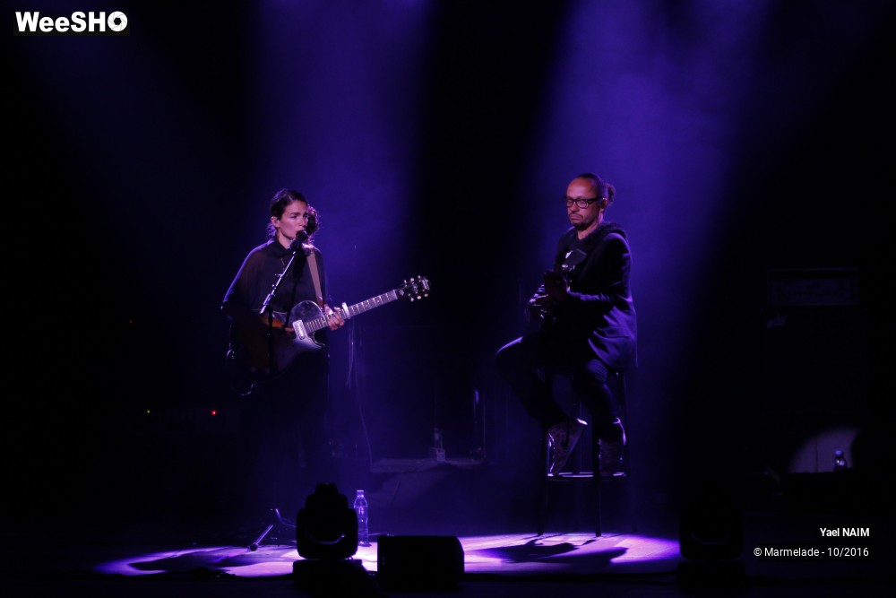 26/40 photos du spectacle Yael Naim