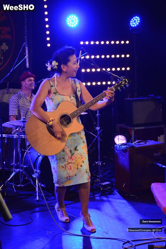12/42 photos du spectacle Dee's Honeytones