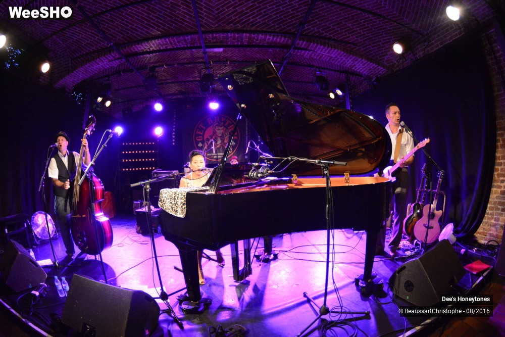 18/42 photos du spectacle Dee's Honeytones