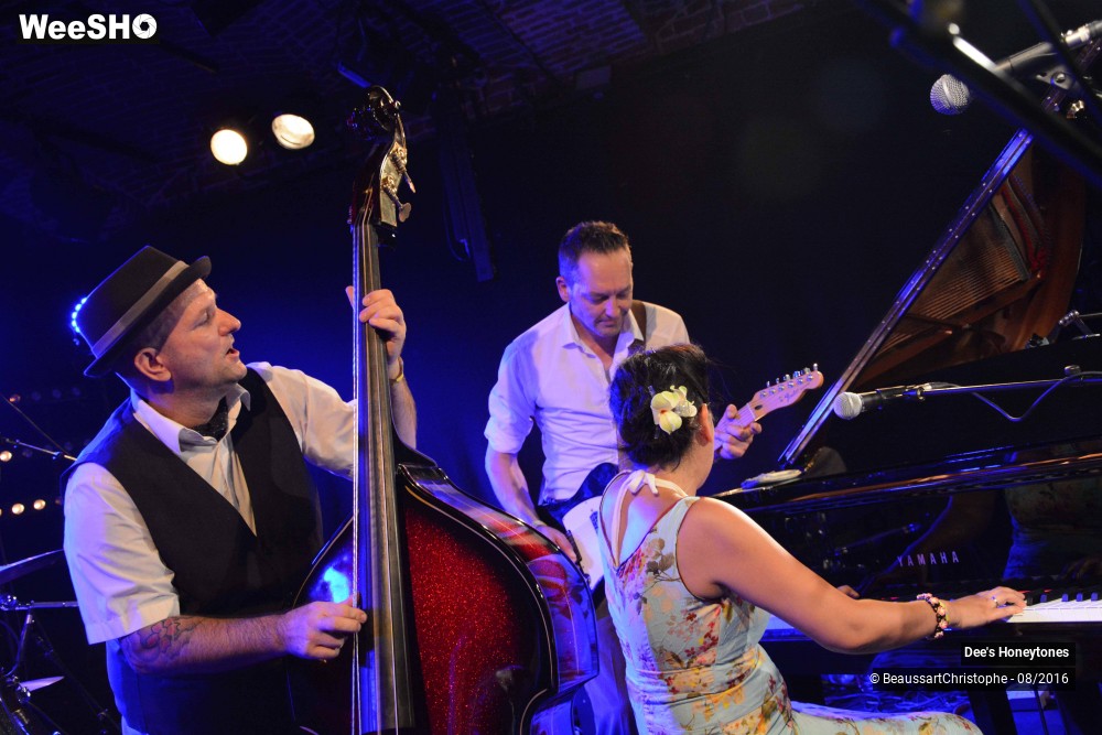 19/42 photos du spectacle Dee's Honeytones