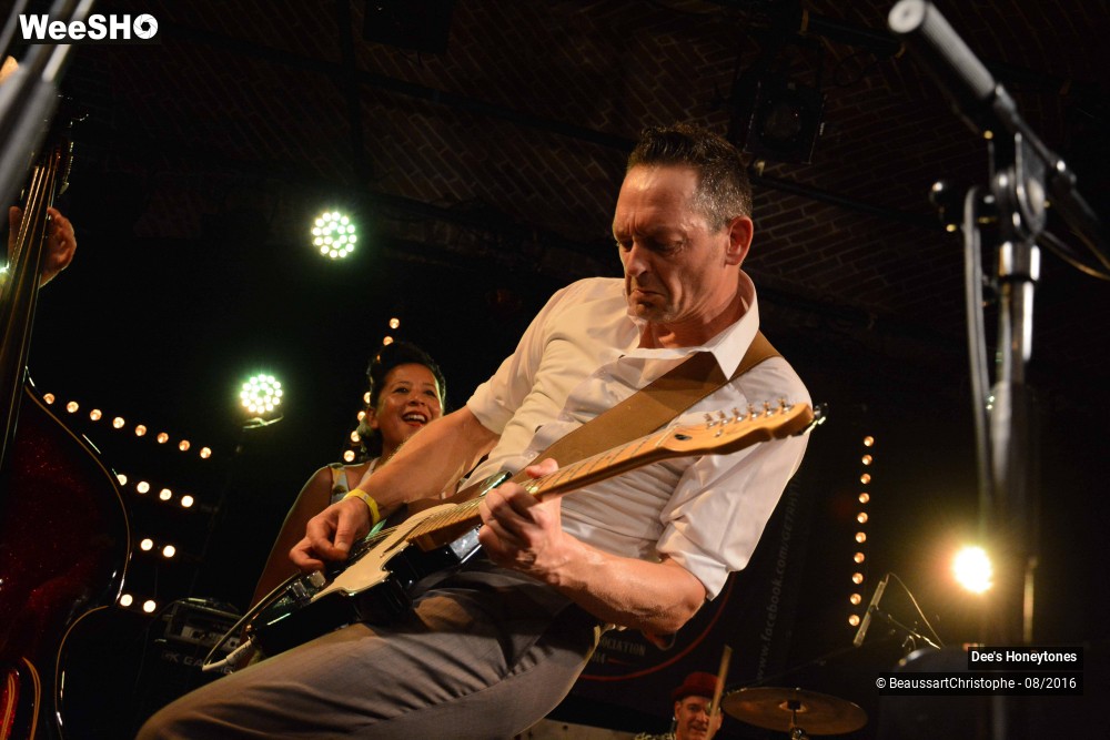 32/42 photos du spectacle Dee's Honeytones