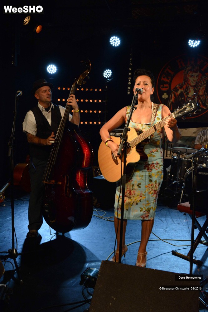 36/42 photos du spectacle Dee's Honeytones