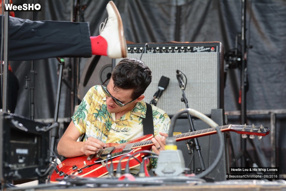 2/31 photos du spectacle Howlin Lou & His Whip Lovers