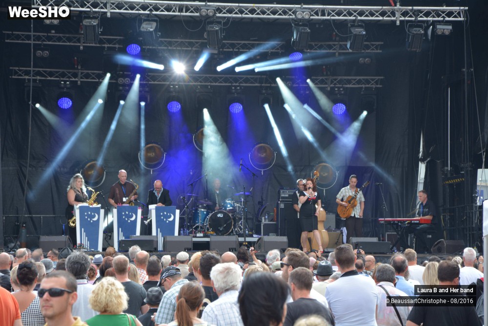 6/37 photos du spectacle Laura B & Her Band