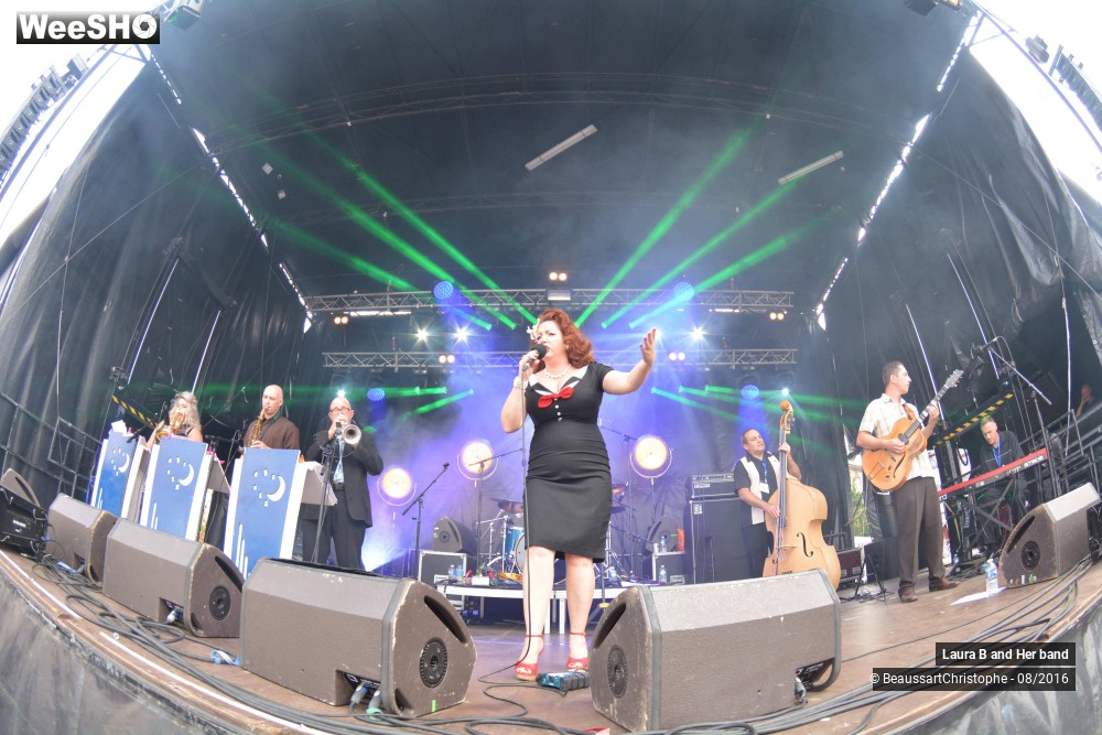 30/37 photos du spectacle Laura B & Her Band