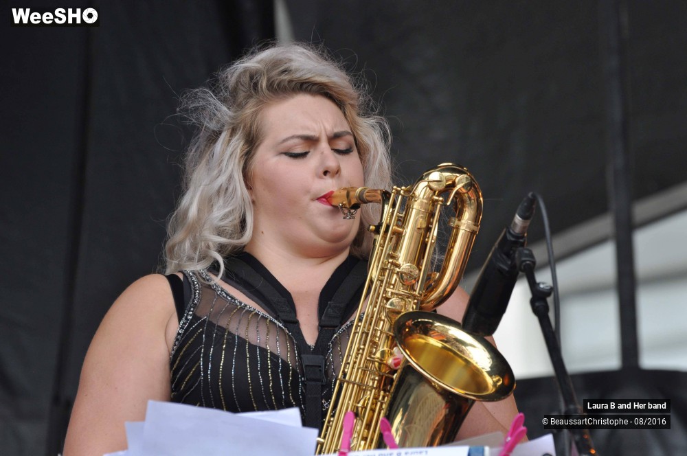 32/37 photos du spectacle Laura B & Her Band