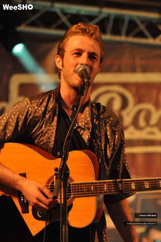26/27 photos du spectacle Tobazco Wild Band