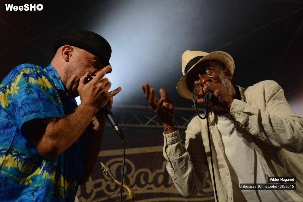 15/41 photos du spectacle Viktor Huganet