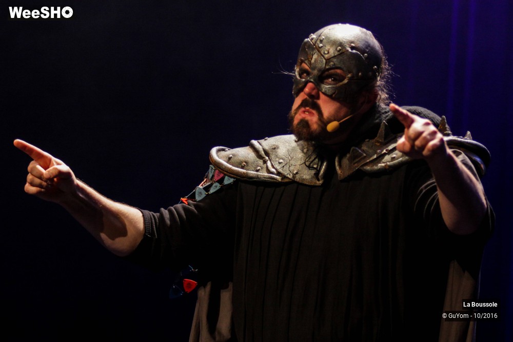50/50 photos du spectacle Le Mystérieux Mystère des Super-Héros