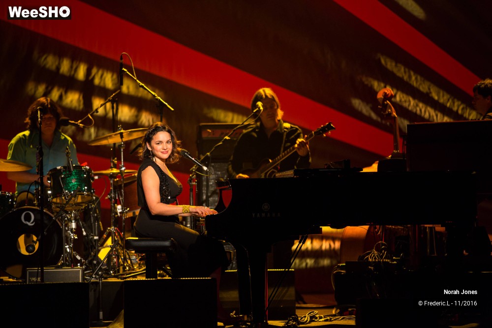 29/34 photos du spectacle Norah Jones