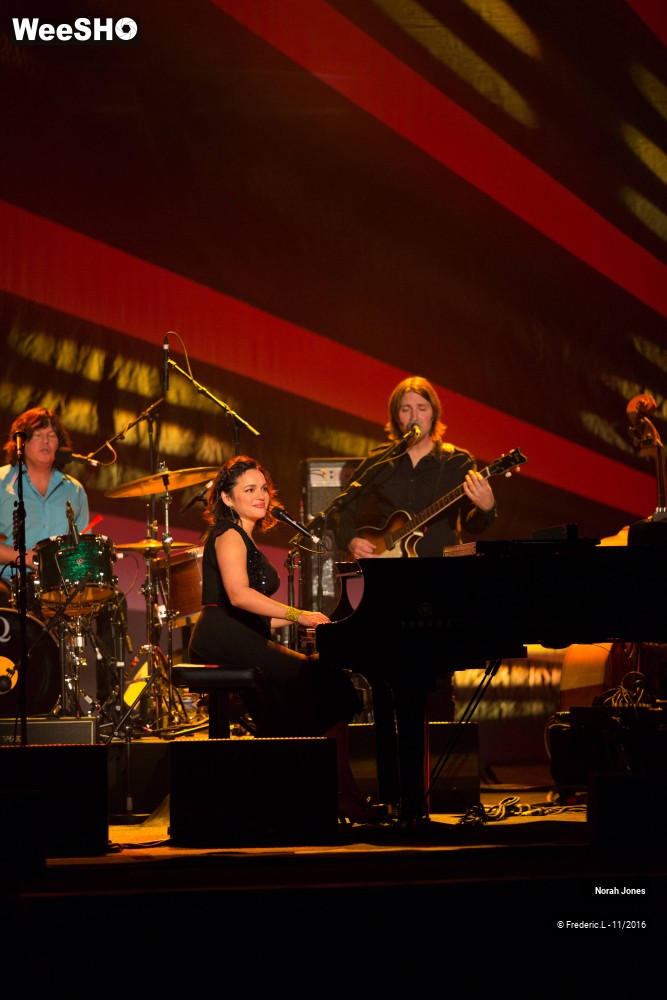 30/34 photos du spectacle Norah Jones