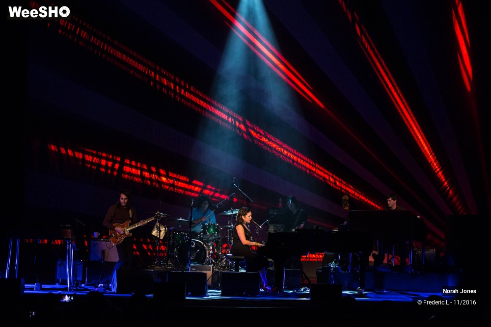 33/34 photos du spectacle Norah Jones