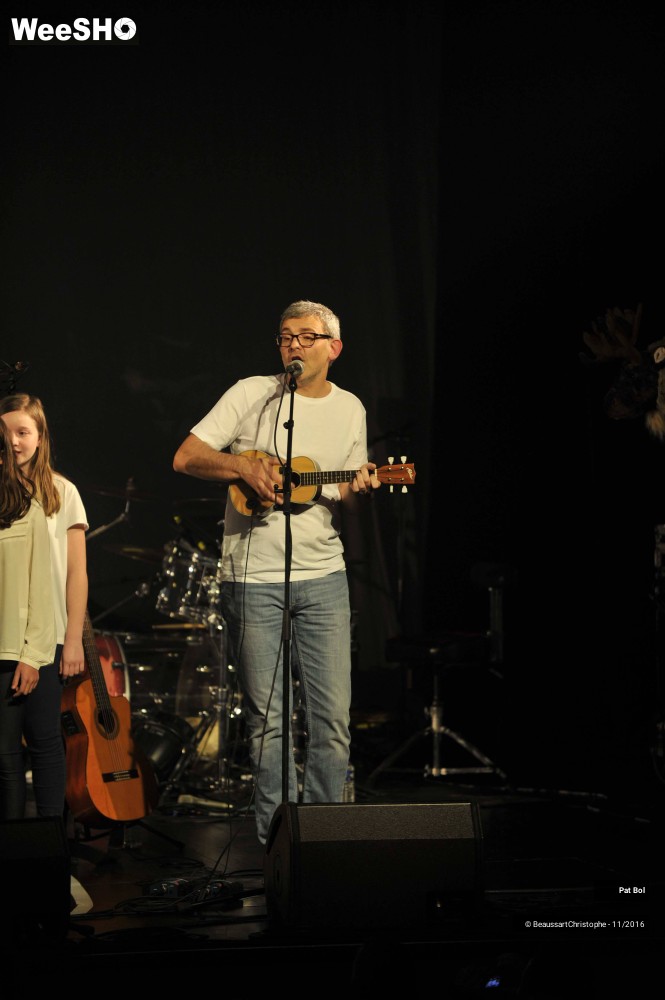 10/18 photos du spectacle Pat Bol et la chorale de l'école de musique