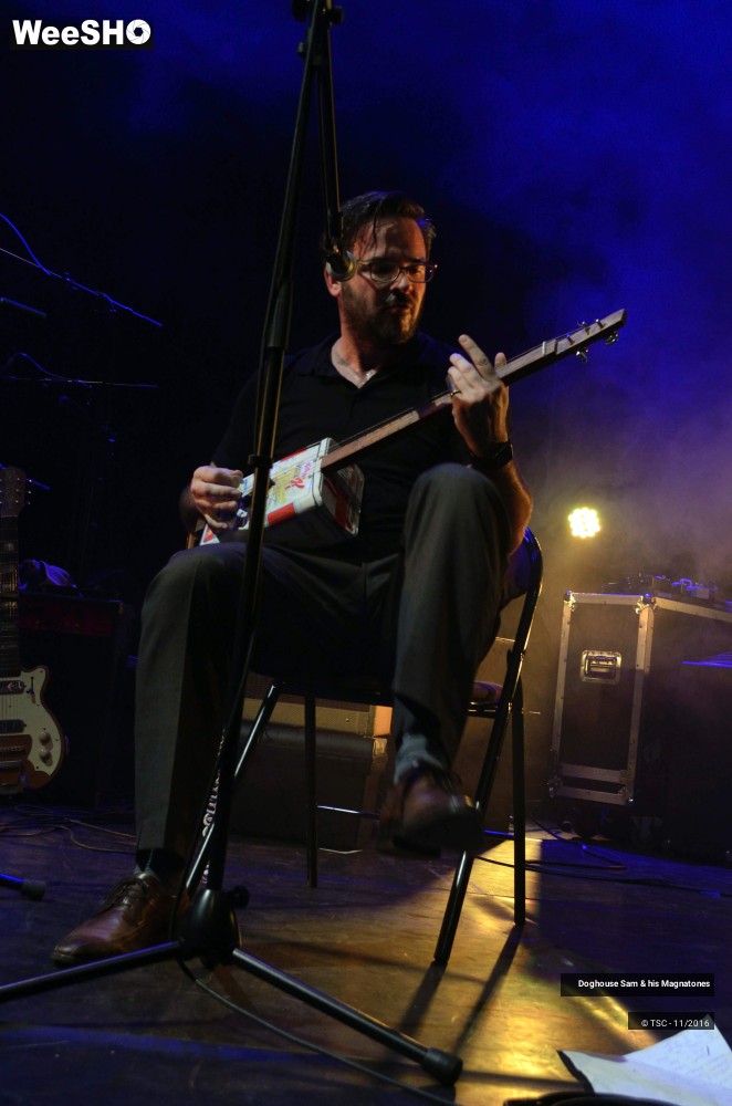 16/28 photos du spectacle Doghouse Sam & His Magnatones
