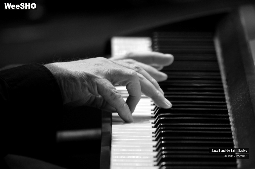 3/45 photos du spectacle ENTRE JAZZ & CHANSONS - Concert au profit des Restos du Coeur