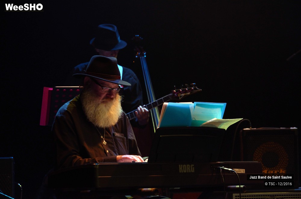17/45 photos du spectacle ENTRE JAZZ & CHANSONS - Concert au profit des Restos du Coeur