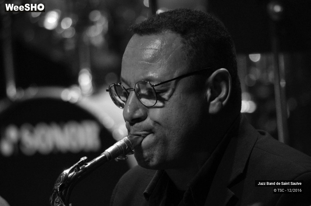 32/45 photos du spectacle ENTRE JAZZ & CHANSONS - Concert au profit des Restos du Coeur