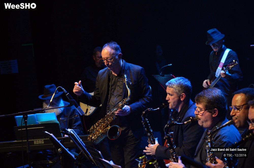 39/45 photos du spectacle ENTRE JAZZ & CHANSONS - Concert au profit des Restos du Coeur