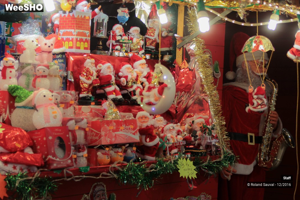 12/41 photos du spectacle ballade dans les chalets de noel