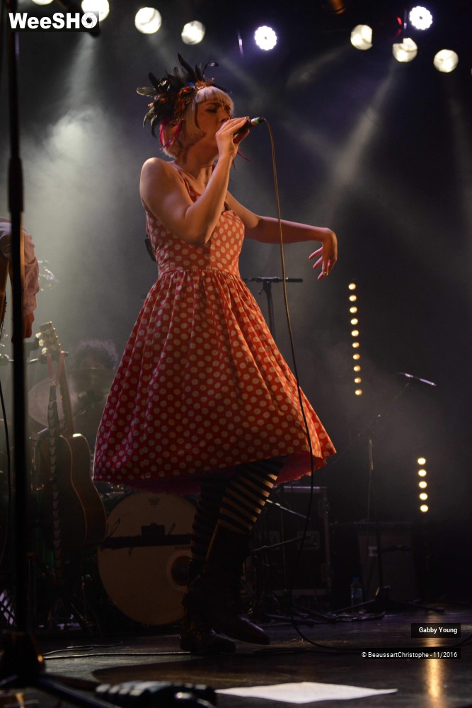 32/34 photos du spectacle Gabby Young and Other animals