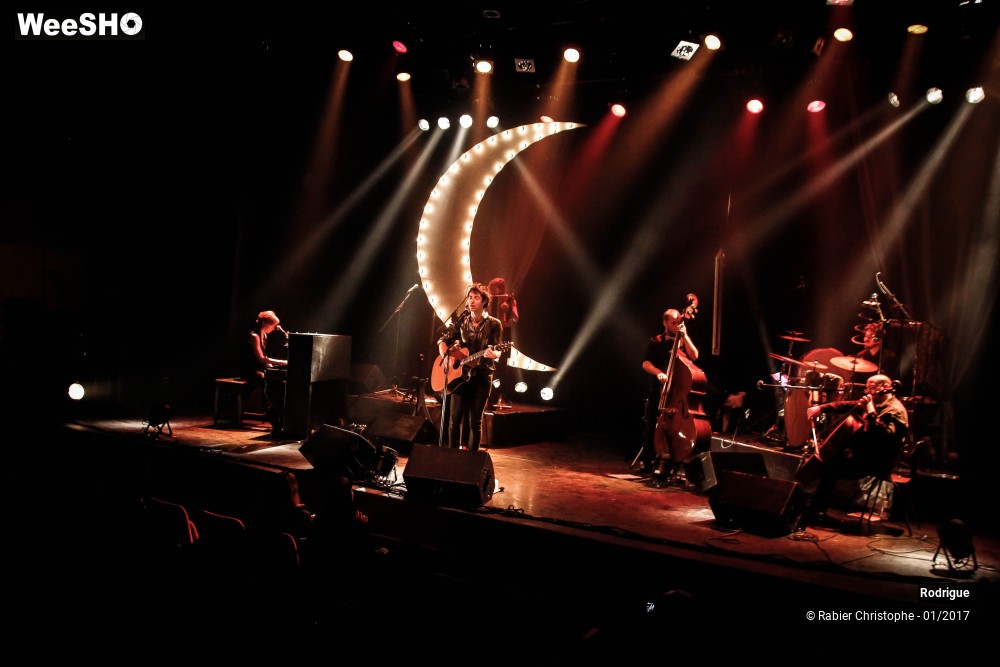 55/55 photos du spectacle Rodrigue