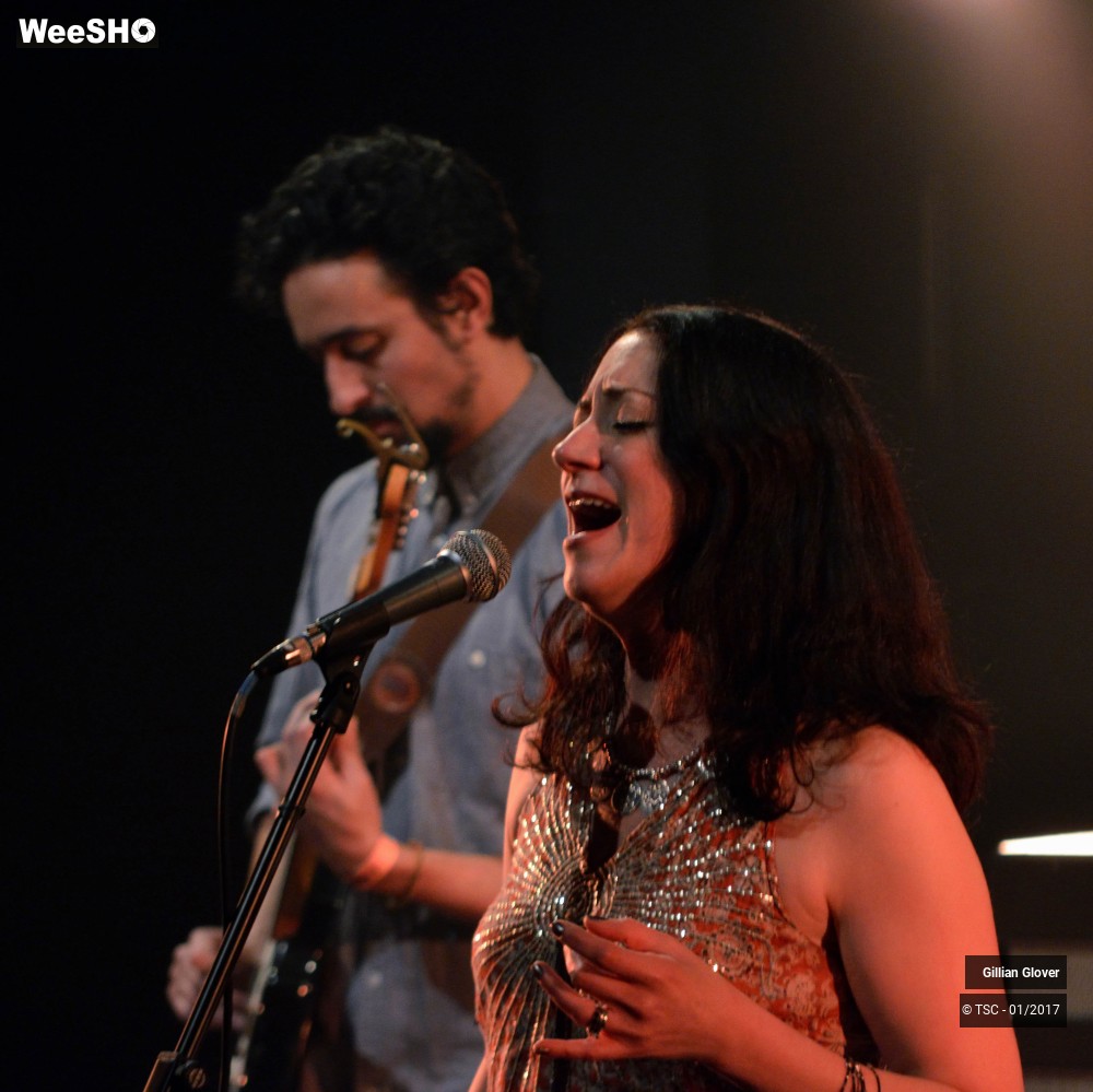 21/27 photos du spectacle Gillian Glover