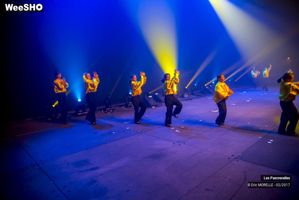 12/50 photos du spectacle Les Pascrecelles de Fourmies
