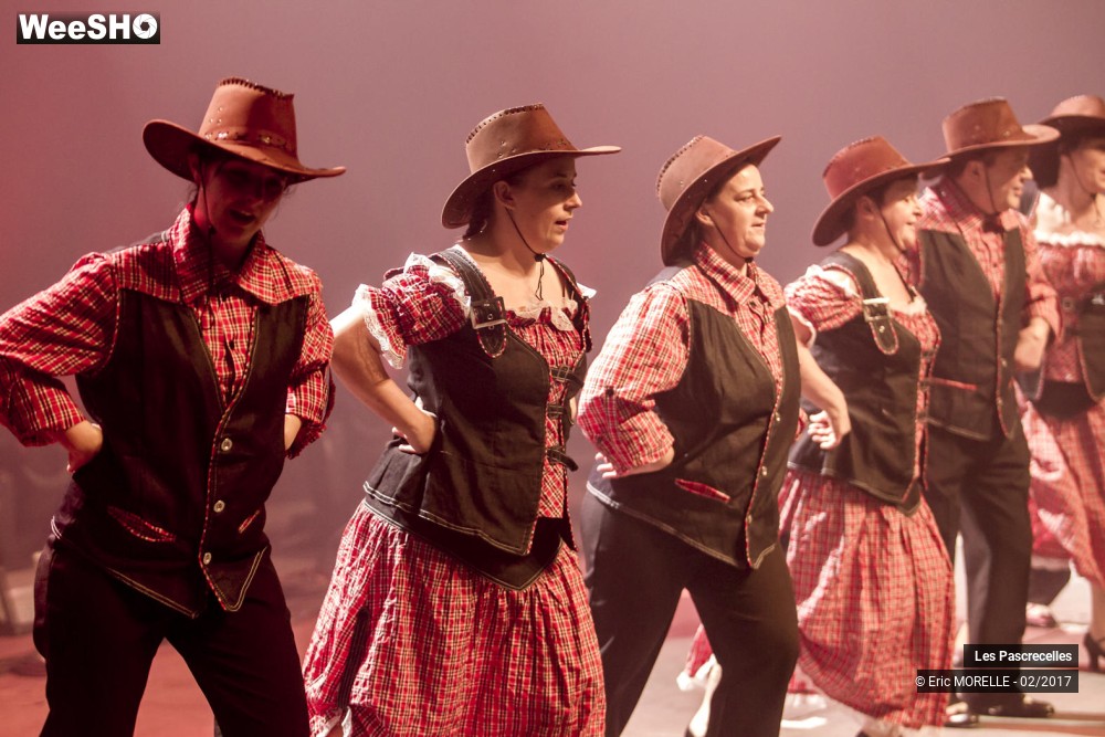 40/50 photos du spectacle Les Pascrecelles de Fourmies