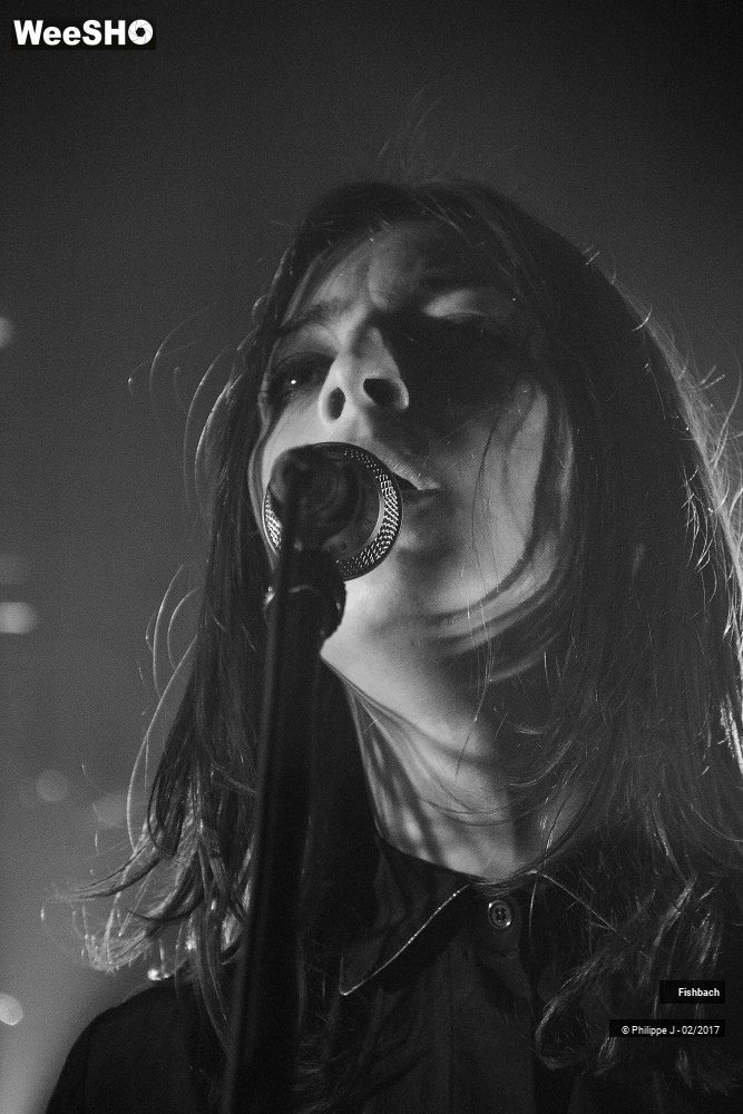 4/15 photos du spectacle Fishbach