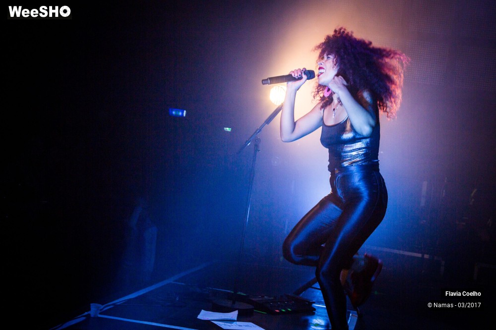 2/45 photos du spectacle Flavia Coelho