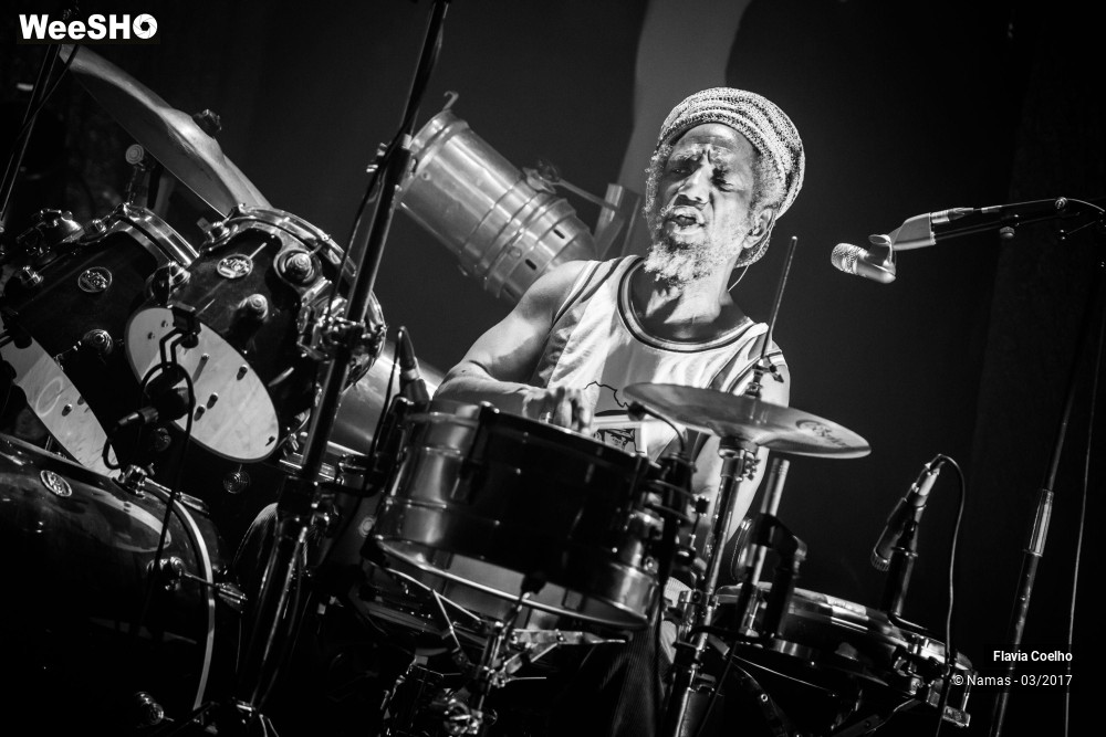 4/45 photos du spectacle Flavia Coelho