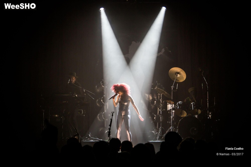 19/45 photos du spectacle Flavia Coelho