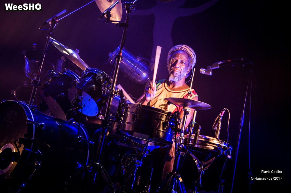 23/45 photos du spectacle Flavia Coelho