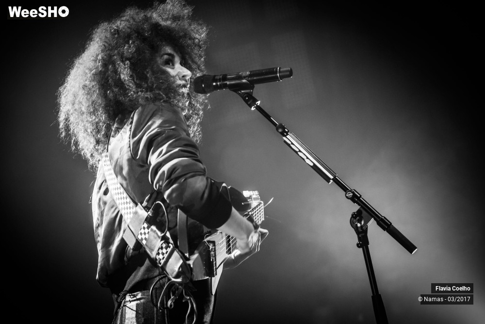 41/45 photos du spectacle Flavia Coelho