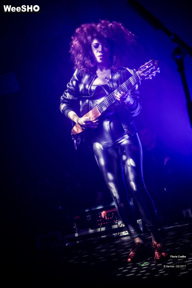 44/45 photos du spectacle Flavia Coelho