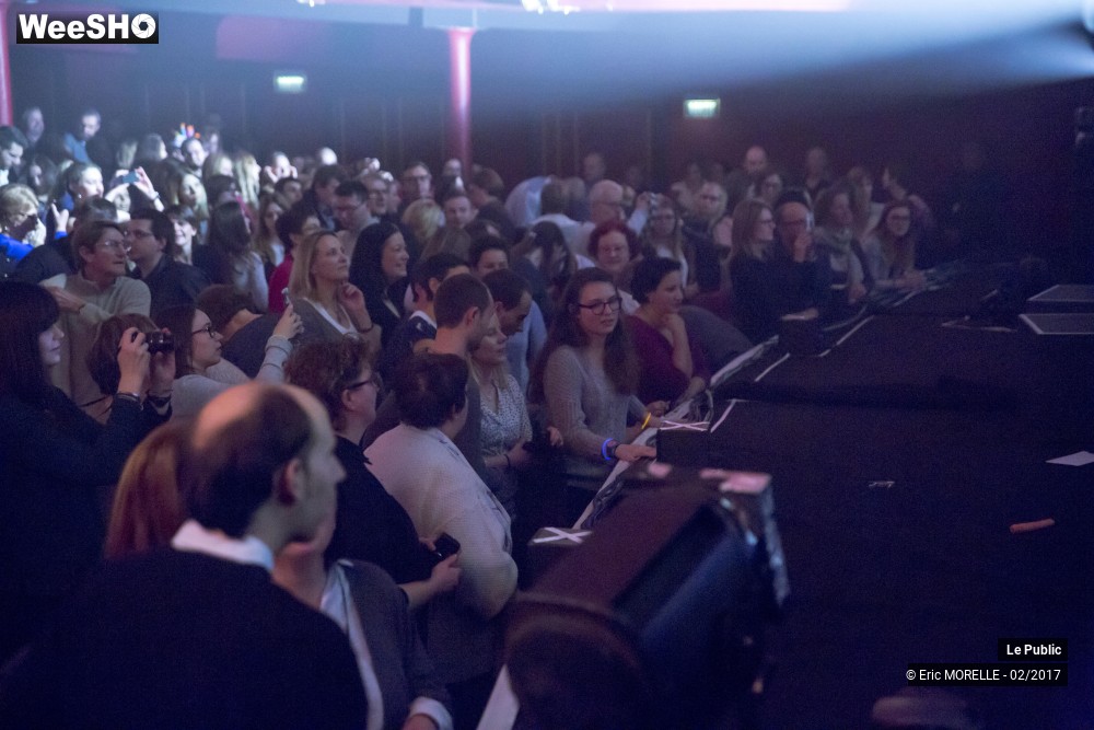 14/50 photos du spectacle Vianney Ambiance