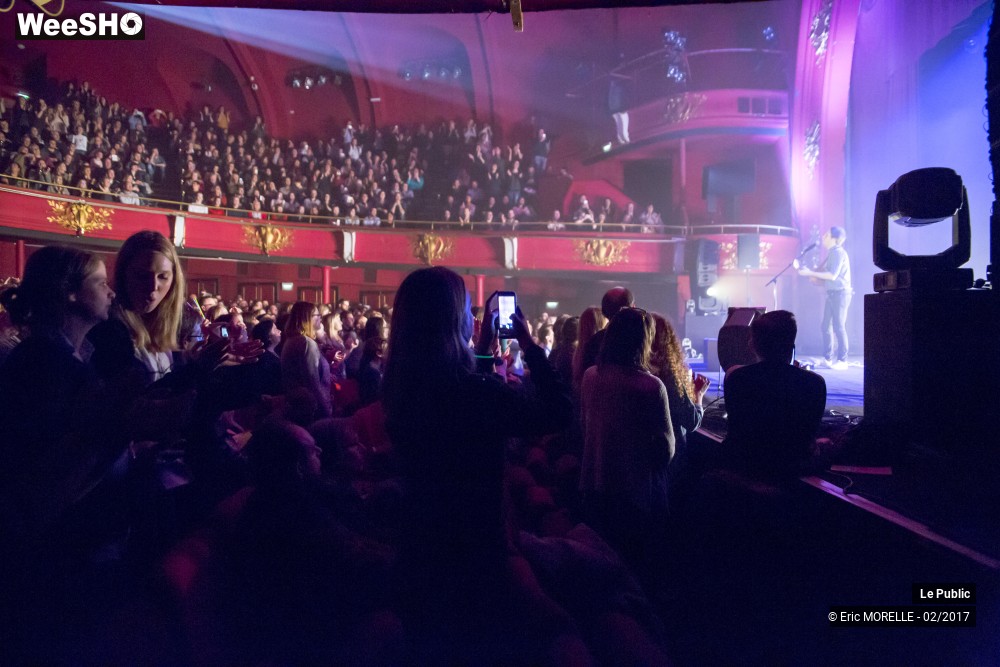 40/50 photos du spectacle Vianney Ambiance