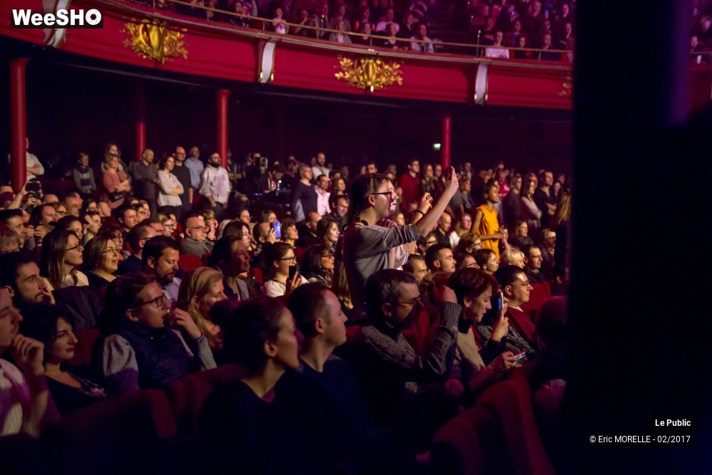 44/50 photos du spectacle Vianney Ambiance