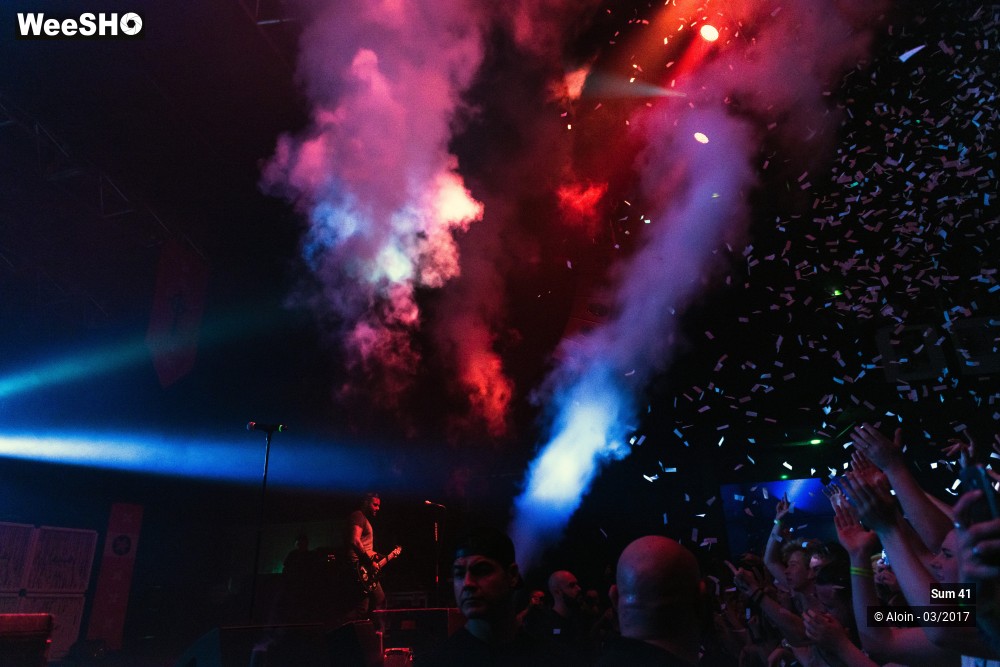 4/23 photos du spectacle SUM 41