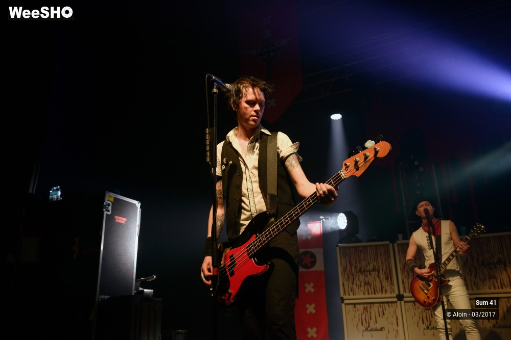 7/23 photos du spectacle SUM 41