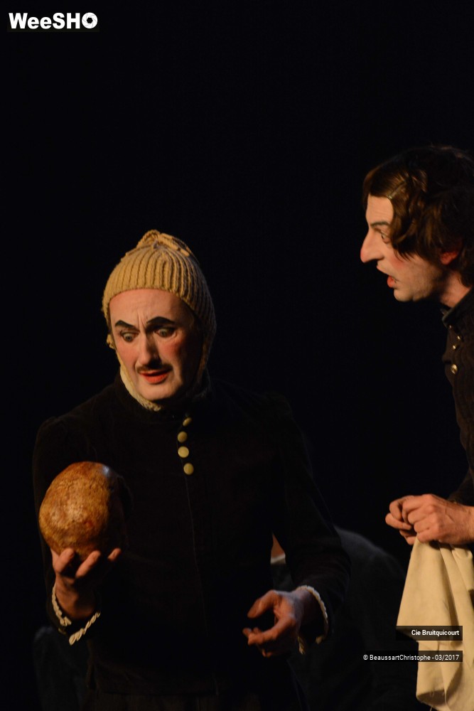 7/44 photos du spectacle Hamlet en 30 minutes