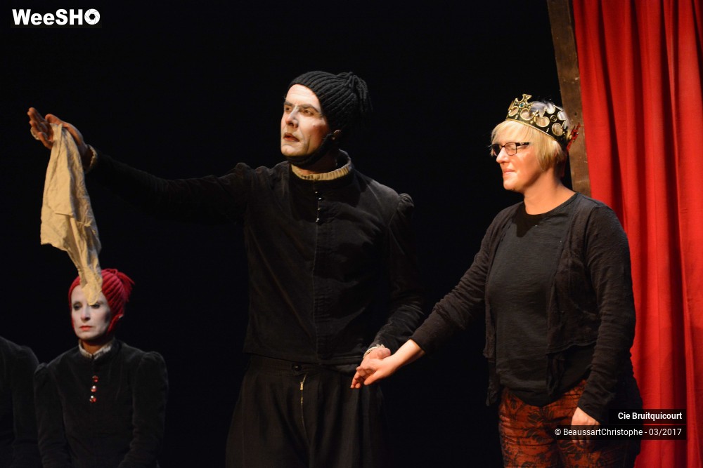 9/44 photos du spectacle Hamlet en 30 minutes