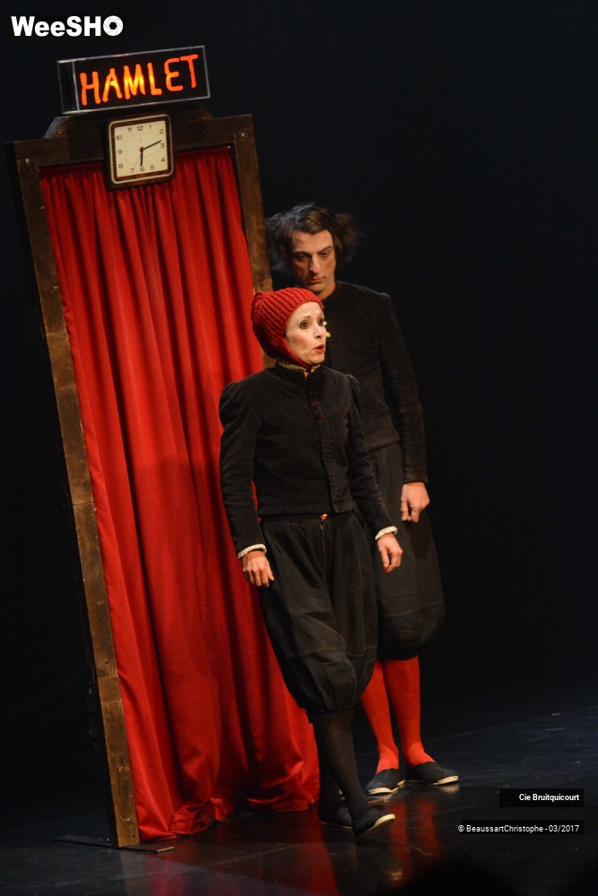 41/44 photos du spectacle Hamlet en 30 minutes