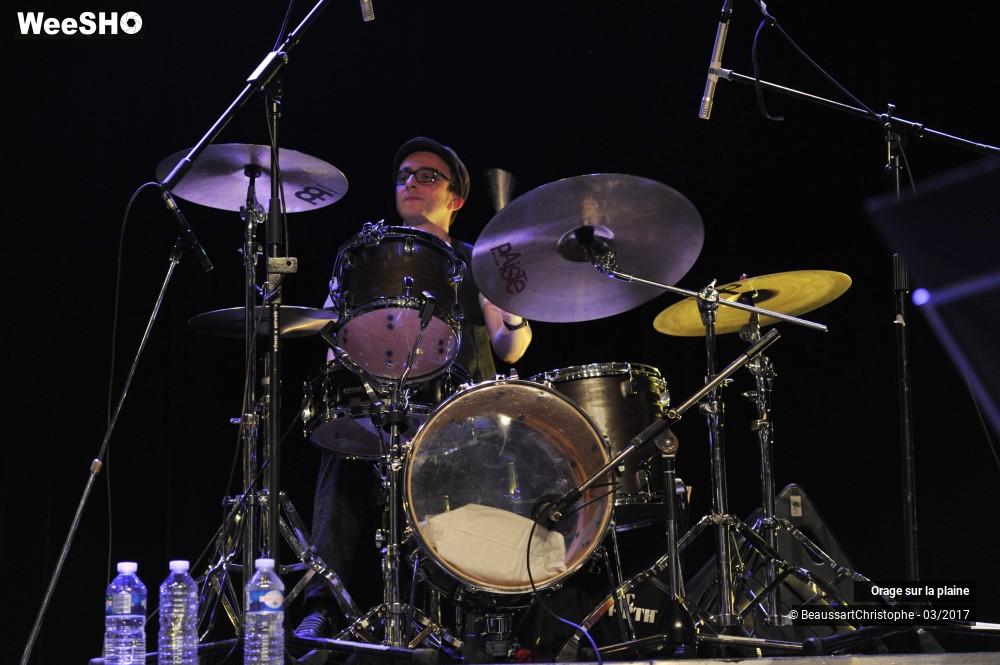 18/23 photos du spectacle Orage sur la plaine