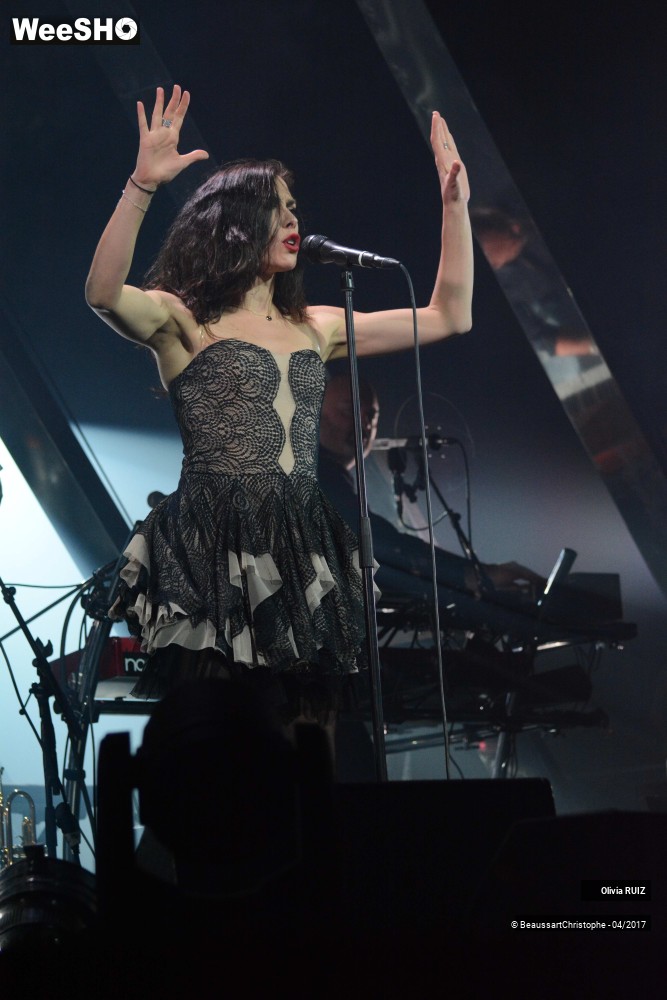 46/47 photos du spectacle Olivia Ruiz